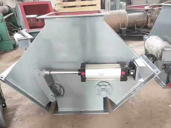 Four Way Sealed Gravity Diverters